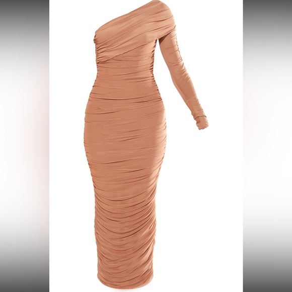 PLT Ruched Dress - Picture 2 of 5